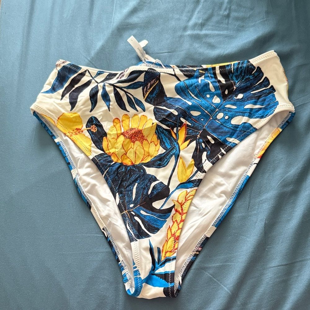 Cupshe Blue & White Tropical Leaf Bikini Bottoms